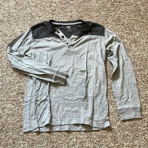 Old navy kids long sleeve tee